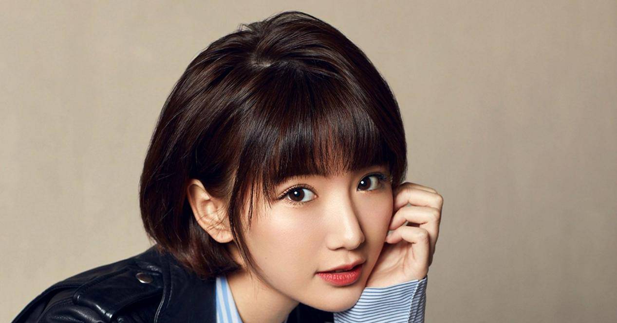 毛晓彤带火了一种穿搭（叫泰迪熊大衣加牛仔裤可爱