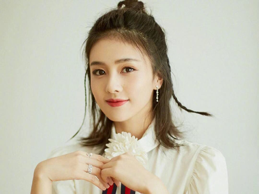 演员白鹿颜值不高却一直出演绝色美女