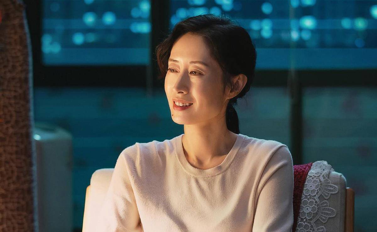 左小青刘敏涛演母亲（为追求事业放弃孩子《底线》是疗伤剧吧）