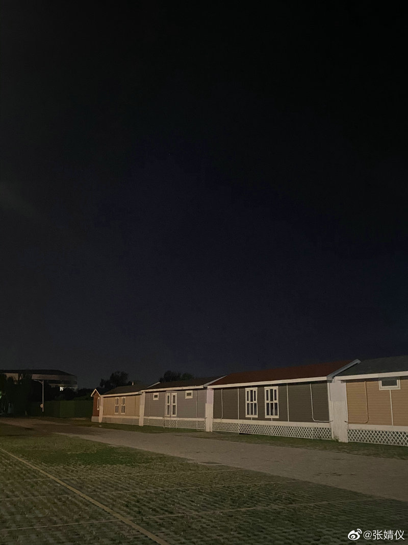 韩国首尔发生地铁追尾