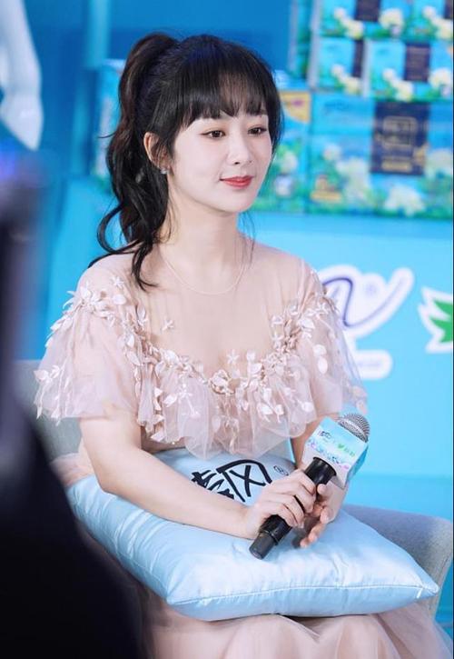 杨丞琳左边 杨丞琳左边歌曲