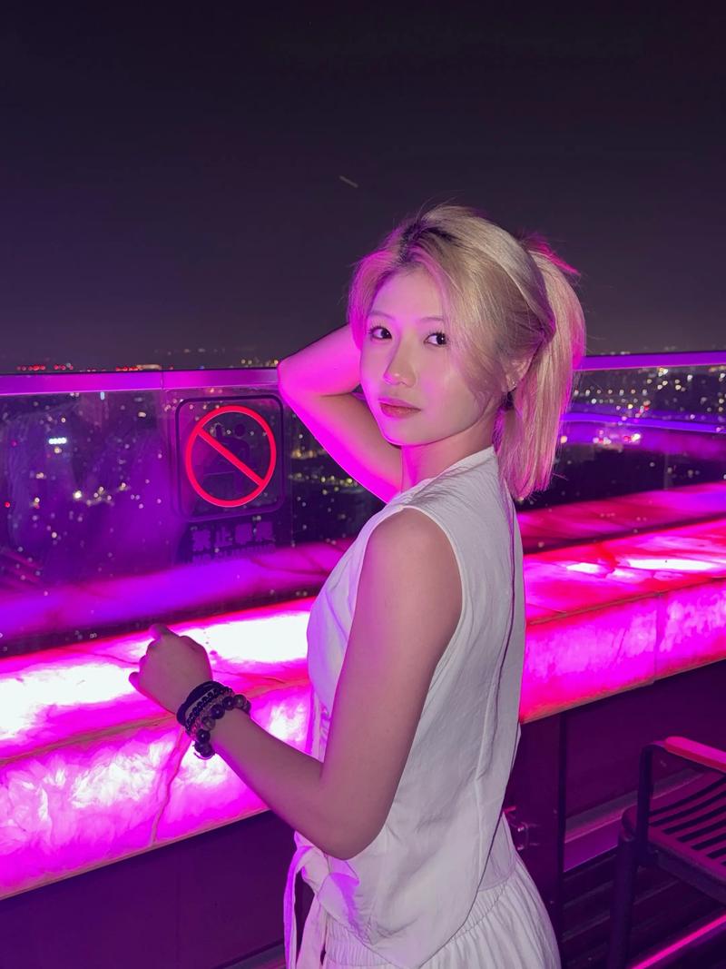 大手牵小手 大手牵小手歌词