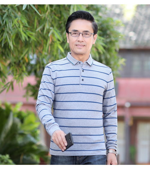 央视何静个人资料简介