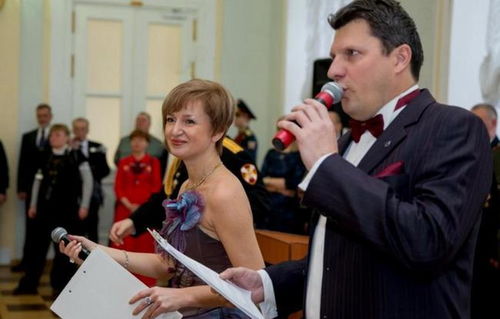 法拉利喷火 法拉利点火视频第一人称